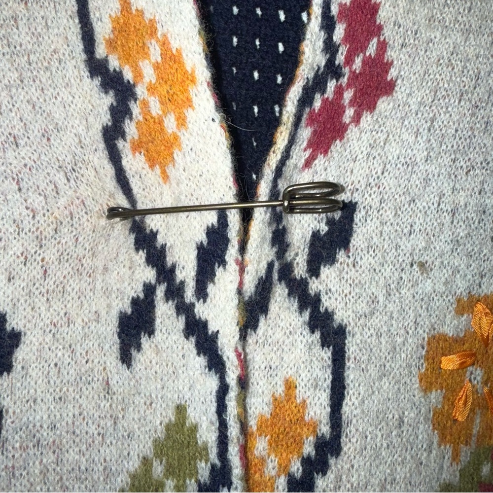 Anthropologie Angel of the North Wrap Shawl Floral Boho Embroidery - Picture 4 of 8